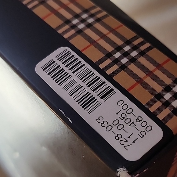 Burberry Scarf Authentic - Picture 7 of 9